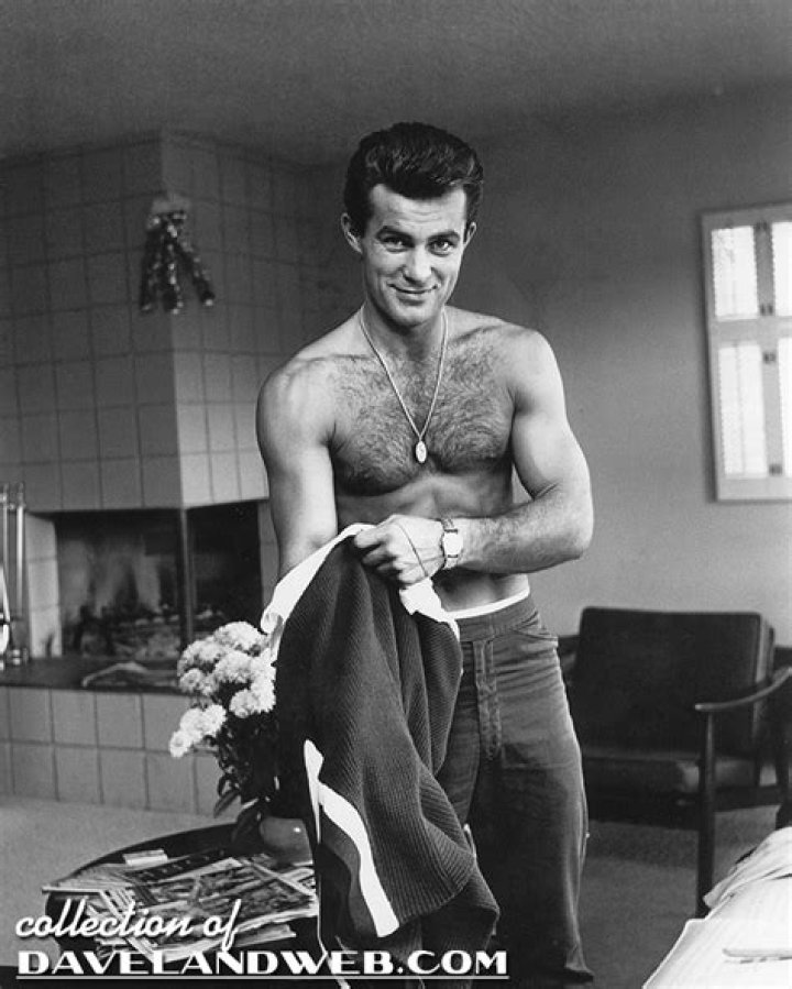 How tall was Robert Conrad
